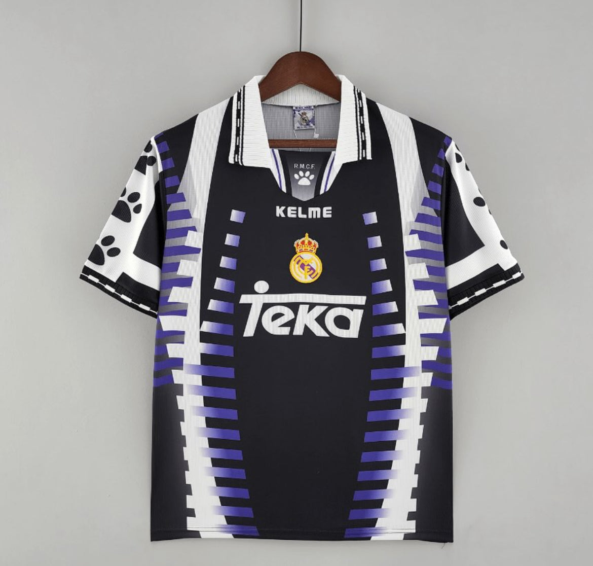 REAL MADRID 1997 - 1998 RETRO