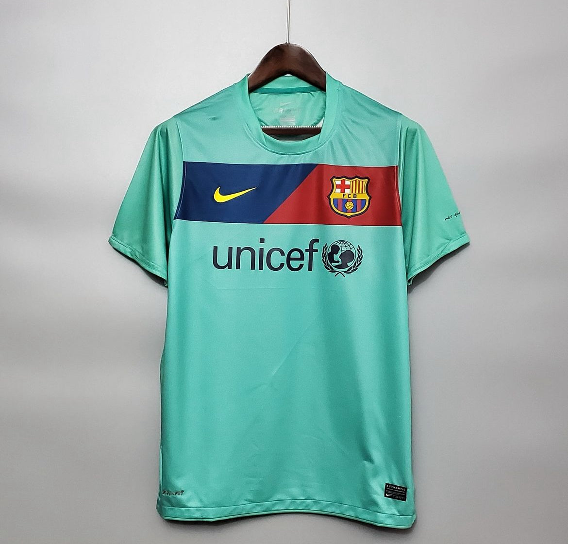 FC BARCELONA 2010 - 2011 RETRO