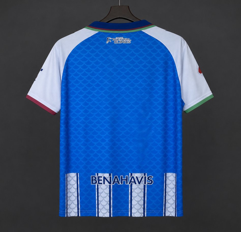 MÁLAGA 26-27 PRIMERA EQUIPACIÓN