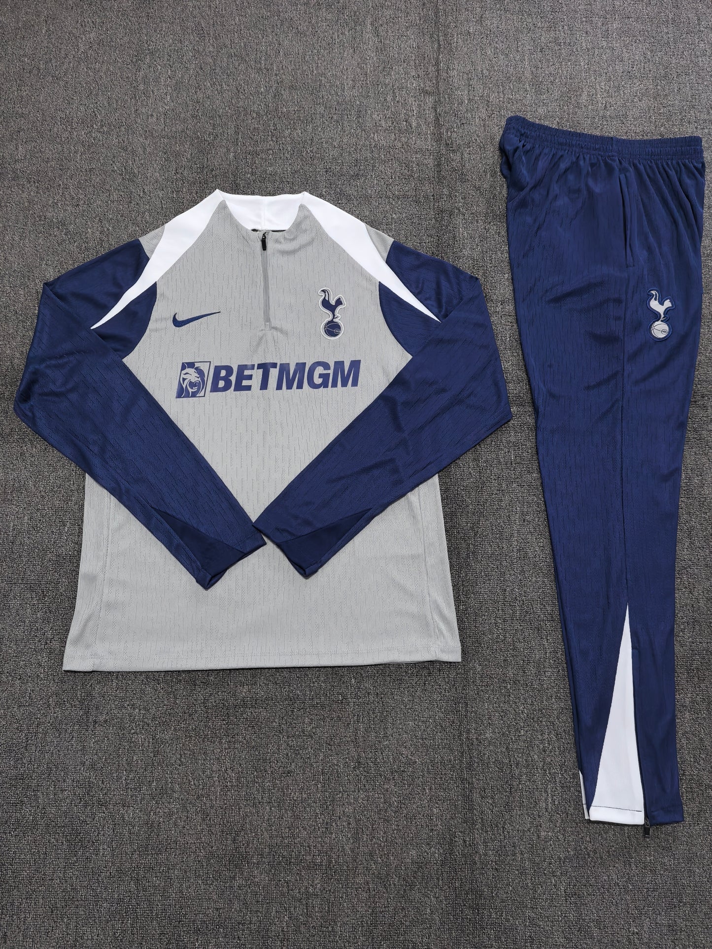 TOTTENHAM NIÑOS 25-26 CHÁNDAL