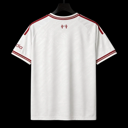 LIVERPOOL 26-27 SEGUNDA EQUIPACIÓN